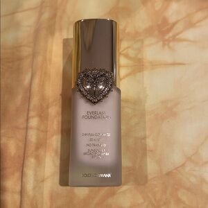 Dolce & Gabbana Everlast Foundation 01N